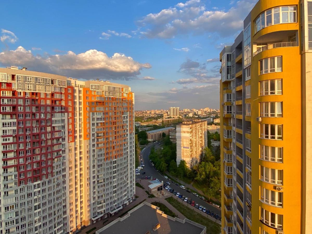Затишна І Тепла Квартира, Метро Лівобережна, Мвц, Інститут Серця Kiev Exterior foto